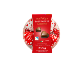 Product image 1 - Heart pralines with hazelnut cream filling 125g