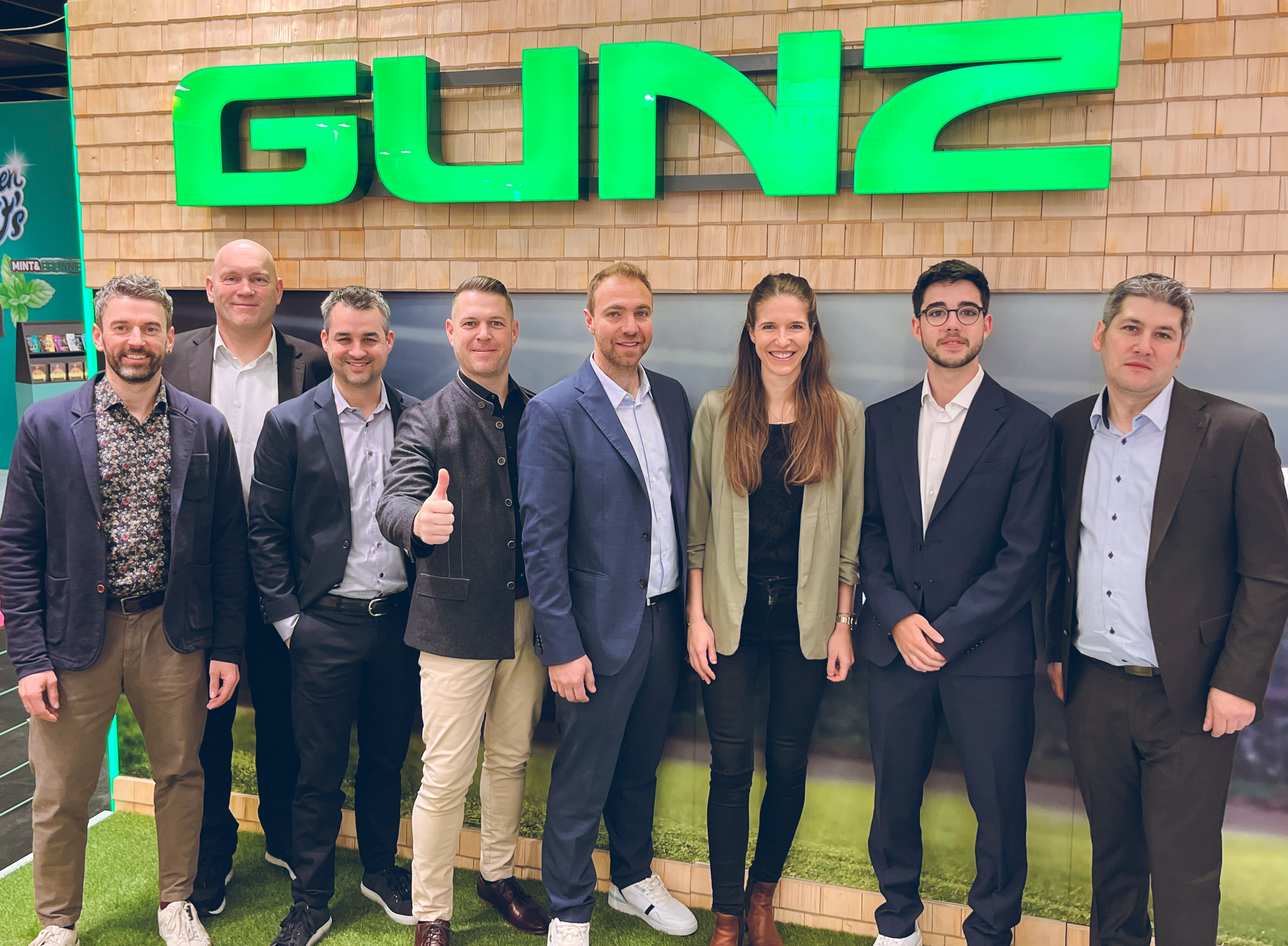 Gunz Team auf dem Messestand