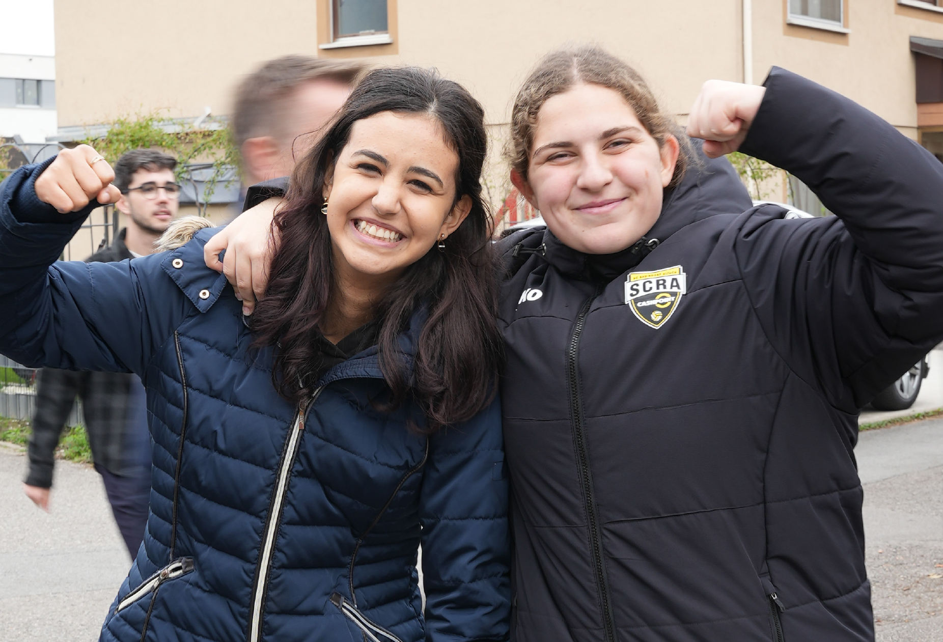 Die Lehrlinge Irem und Lara bei der Challenge