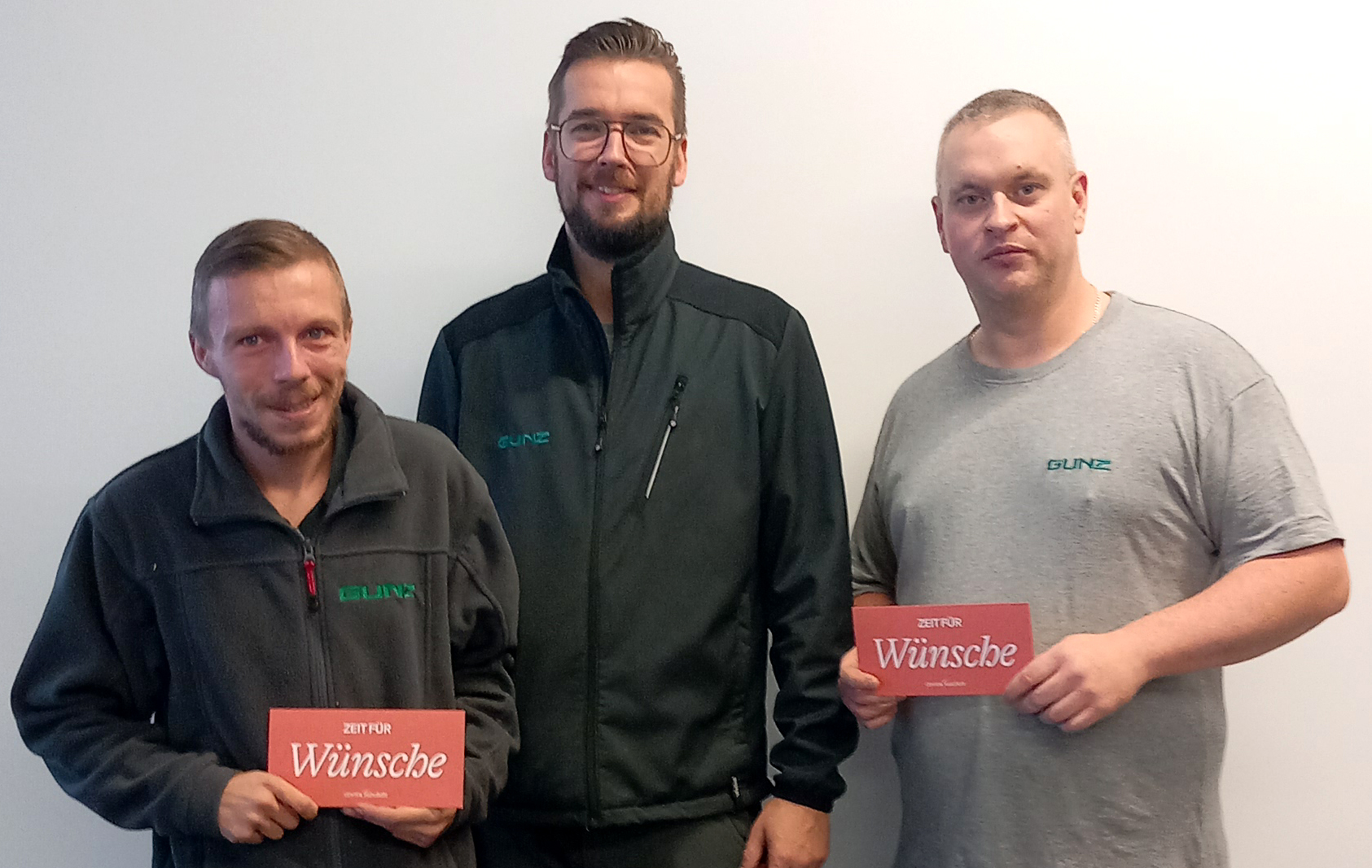 Florian & David with Alex at the voucher handover