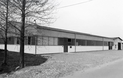 Schwarz-weiß Bild von Lagerhalle auf dem ehemaligen Bauernhof, Altach
