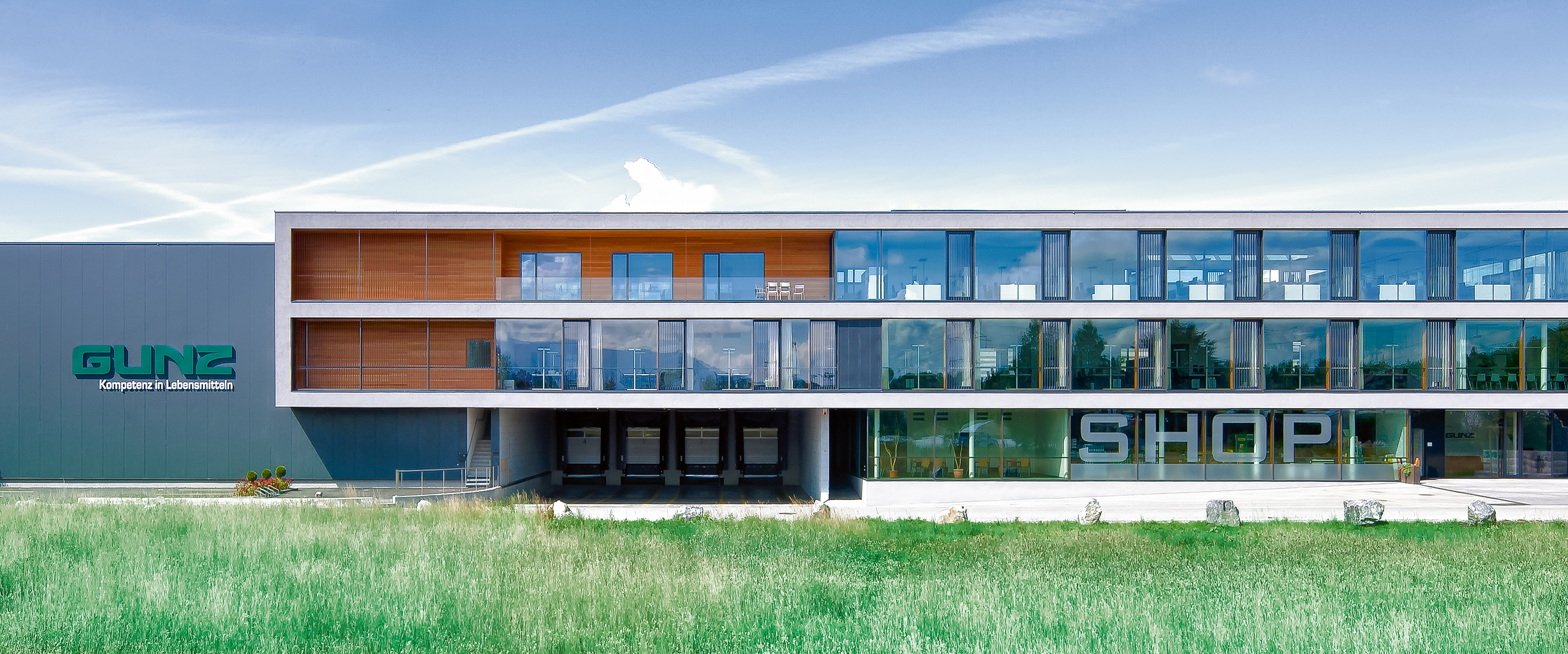 Administratief en logistiek gebouw in Mäder bij voltooiing van de kantooruitbreiding op de 2e verdieping