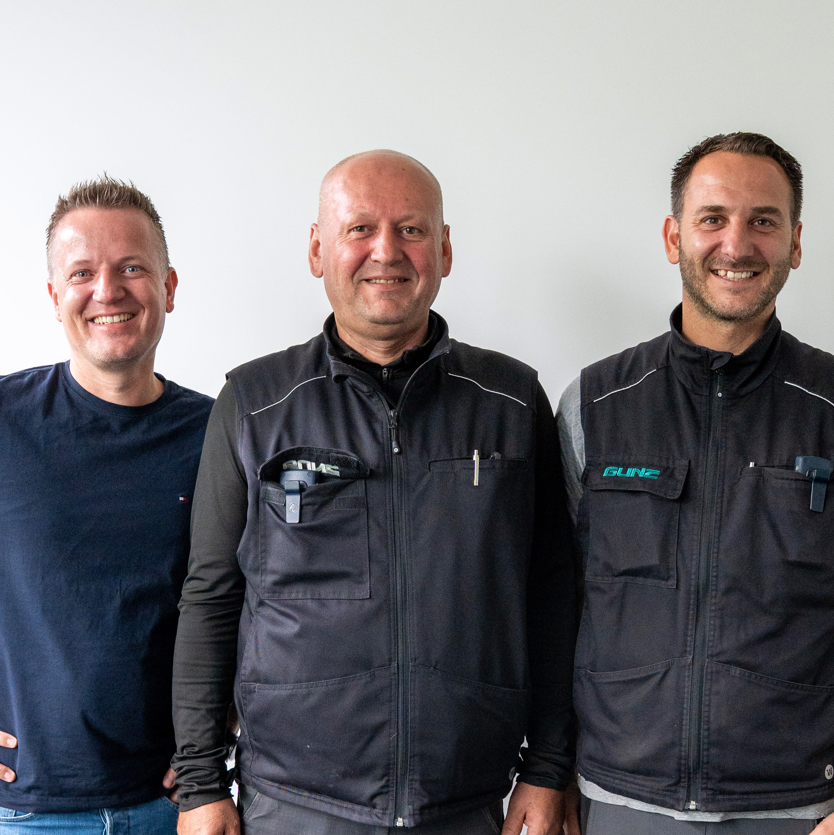 Anniversary employee Semir with Stefan Gunz and Rene Ender